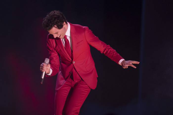MONTE-CARLO, MONACO - MARCH 29:  (VOICI, CLOSER, FRANCE DIMANCHE, ICI PARIS, ENTREVUE & PUBLIC OUT FOR FRANCE) (TABLOID OUT) Mika performs during the Rose Ball 2014 in aid of the Princess Grace Foundation at Sporting Monte-Carlo on March 29, 2014 in Monte-Carlo, Monaco.  (Photo by Le Palais Princier/SBM/PLS Pool/Getty Images)