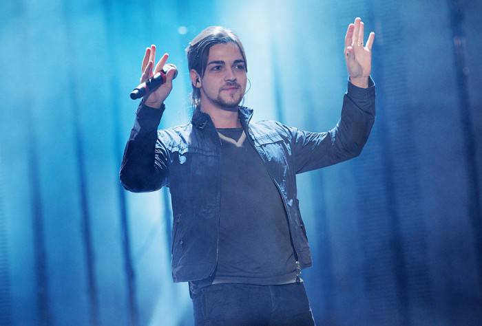 FLORENCE, ITALY - APRIL 20:  Singer Valerio Scanu performs at the TRL Awards 2011 on April 20, 2011 in Florence, Italy.  (Photo by Vittorio Zunino Celotto/Getty Images)