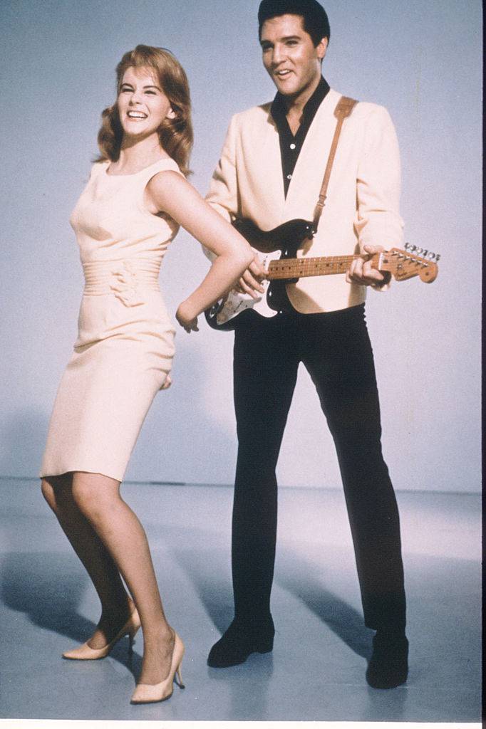 149269 01: Ann Margret and Elvis Presley pose in 1964 in USA for a publicity photo for their new film "Viva Las Vegas". (Photo by Liaison)