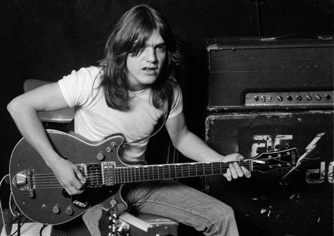 malcolm-young-morto