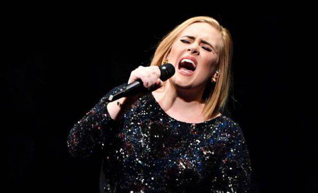 adele padre morto