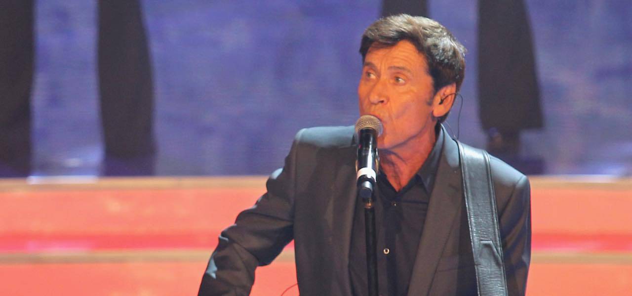 Gianni Morandi gesto