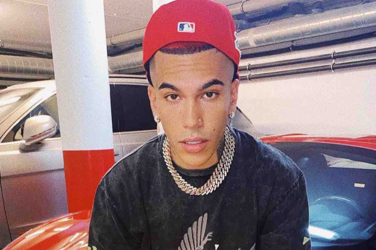 Il cantante rivela il nome del suo primo figlio La reazione dei fan