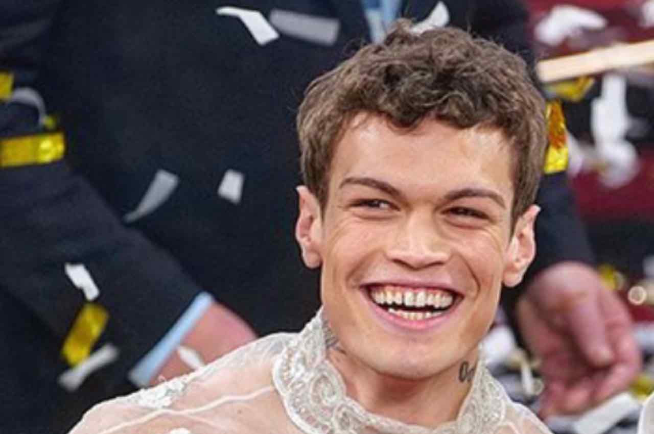 Blanco, il racconto sui genitori &quot;Avevano detto che&hellip;&quot; Incredibile