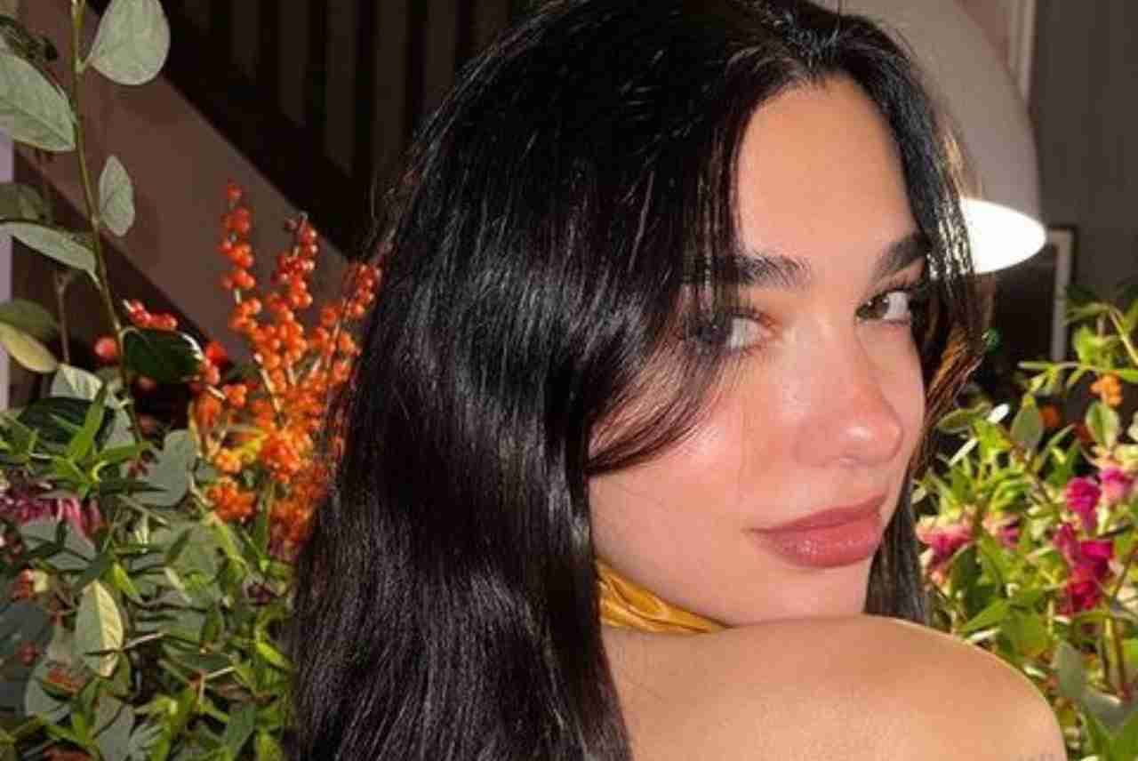 dua lipa foto costume