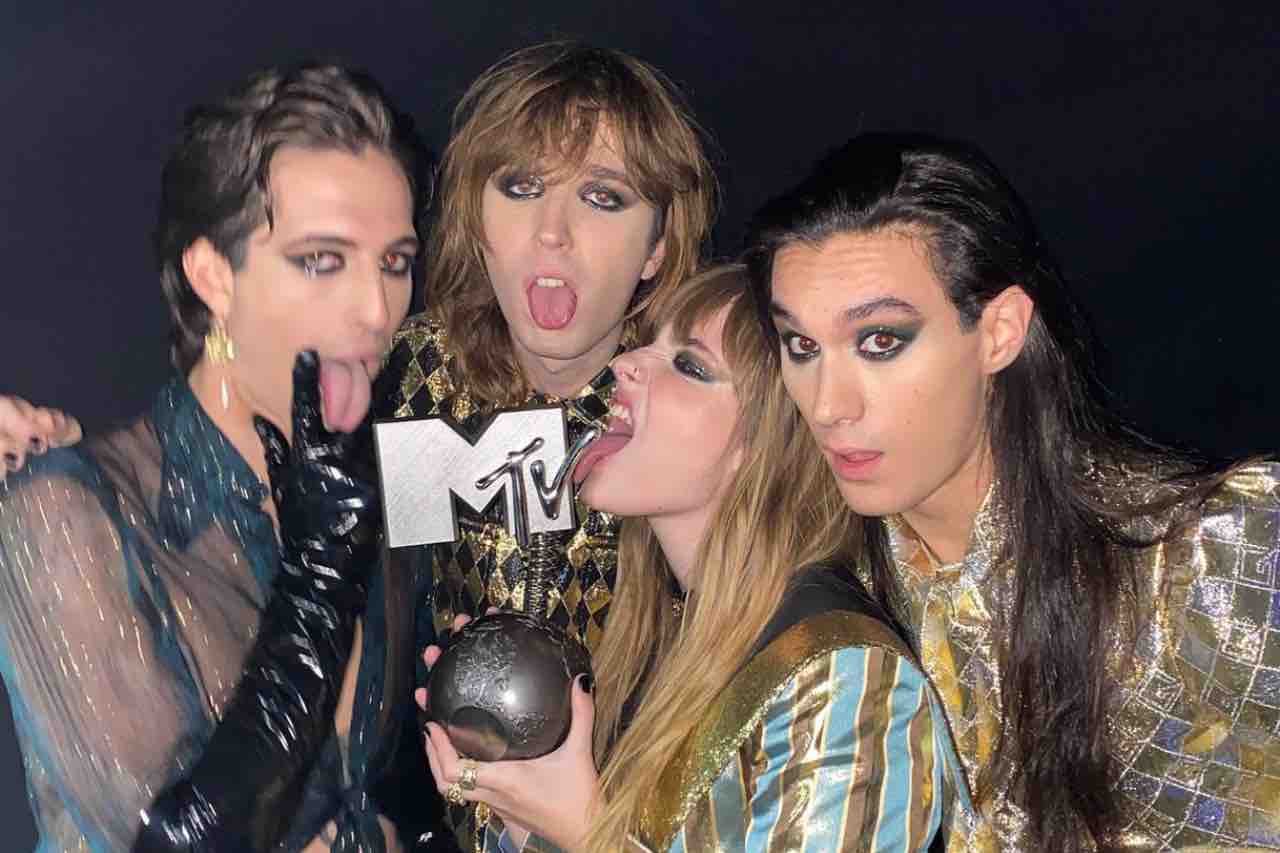 maneskin critica