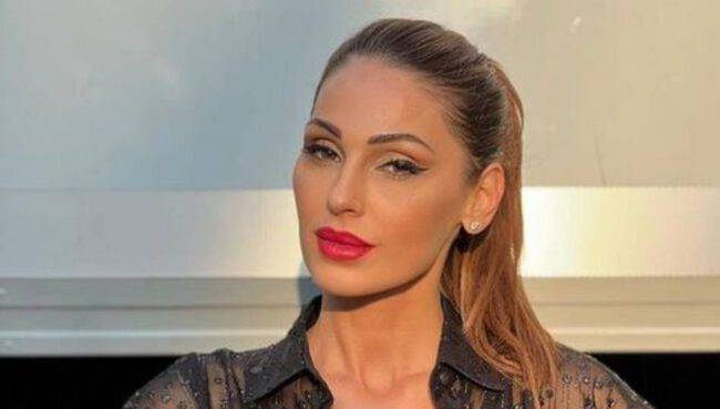 anna tatangelo social