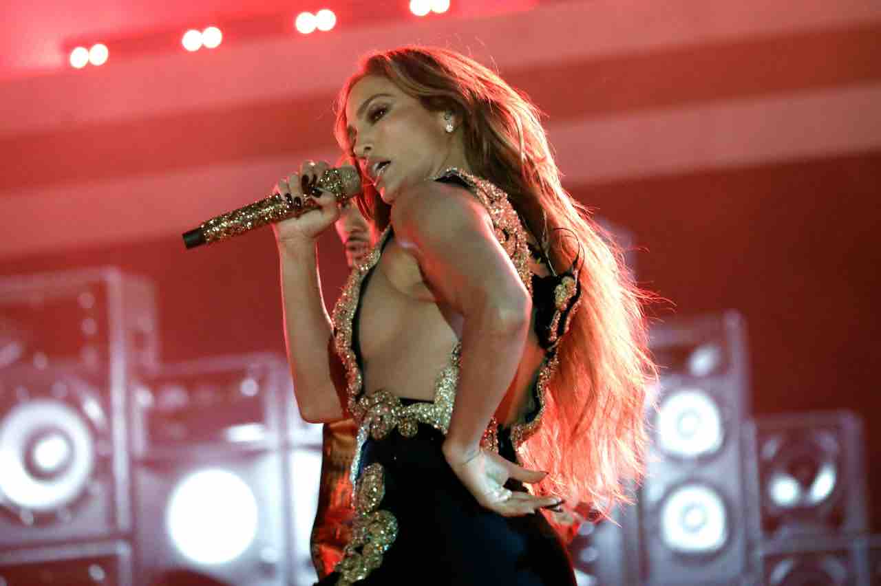 Jennifer lopez addominali