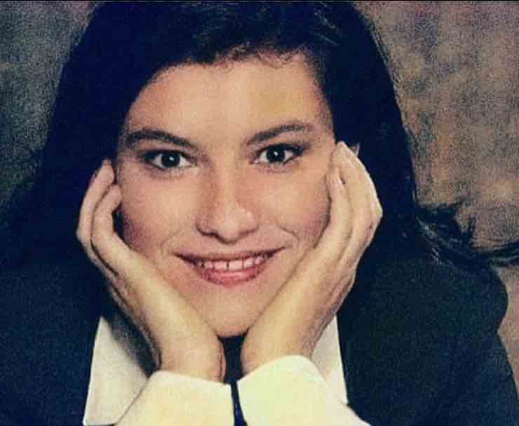 giovane Laura Pausini