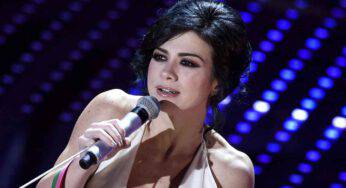 Dolcenera, fisico scolpito sotto la giacca | Il suo segreto