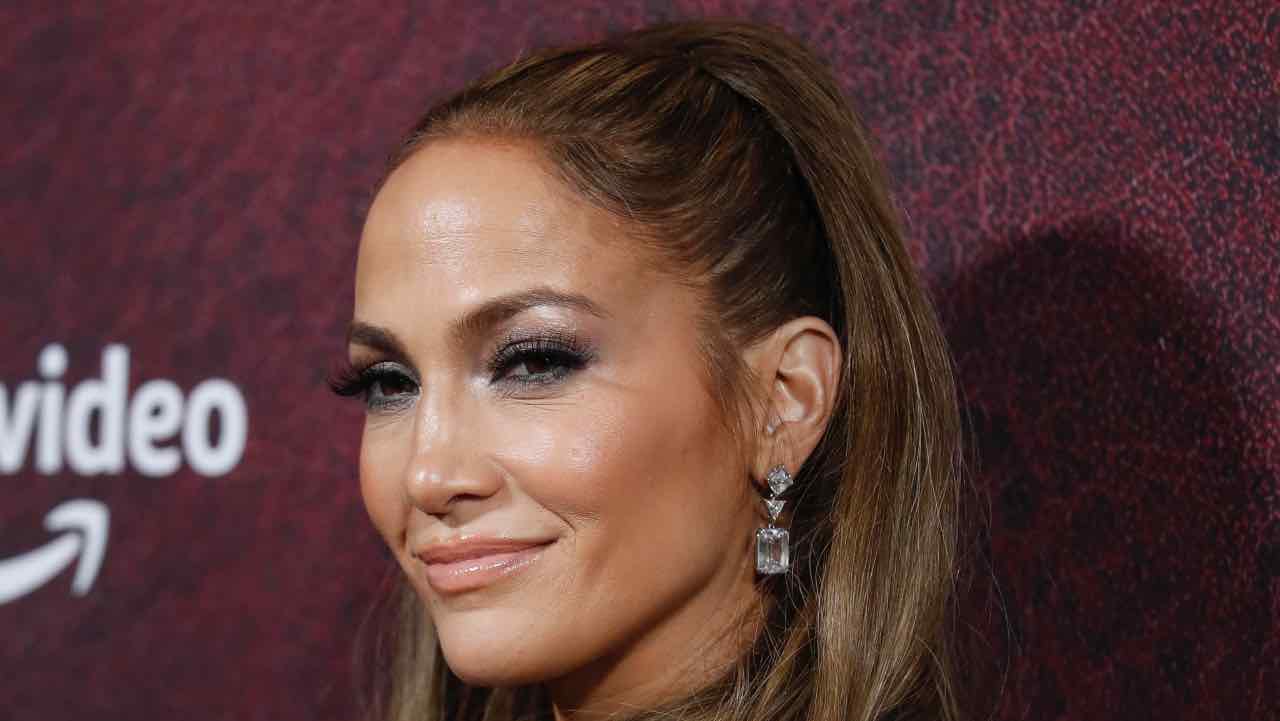 Jennifer Lopez addominali