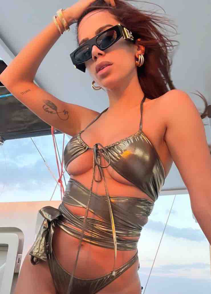 bikini Anitta