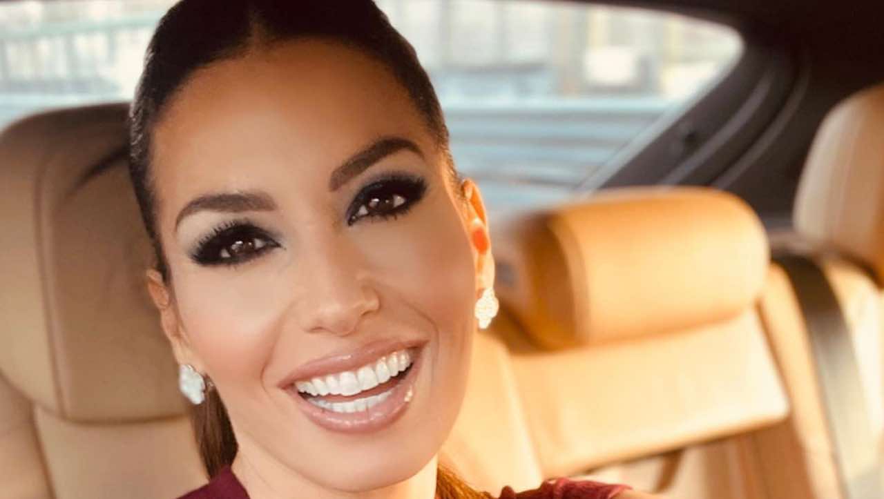 Elisabetta Gregoraci accappatoio