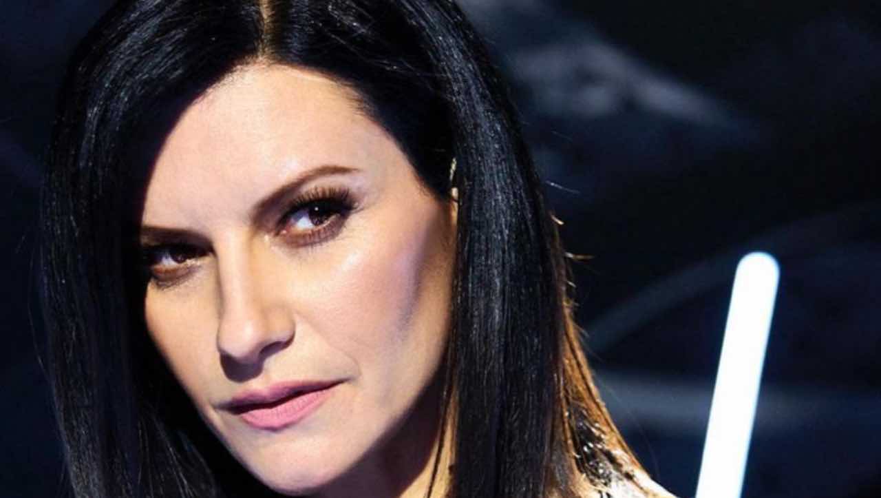 Laura Pausini asciugamano