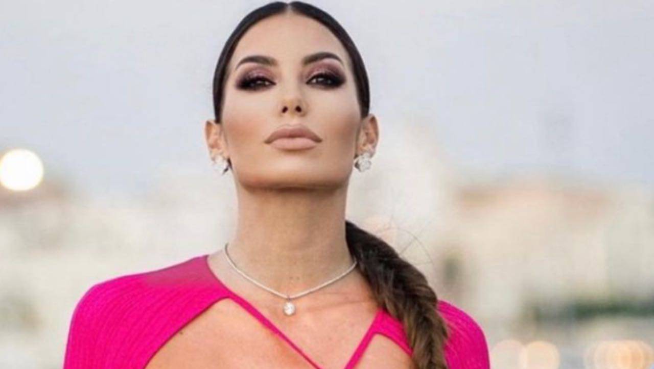 Elisabetta Gregoraci addominali