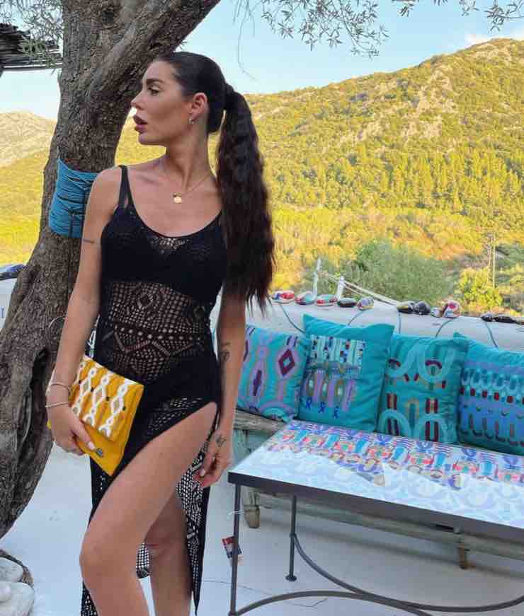 gambe Bianca Atzei