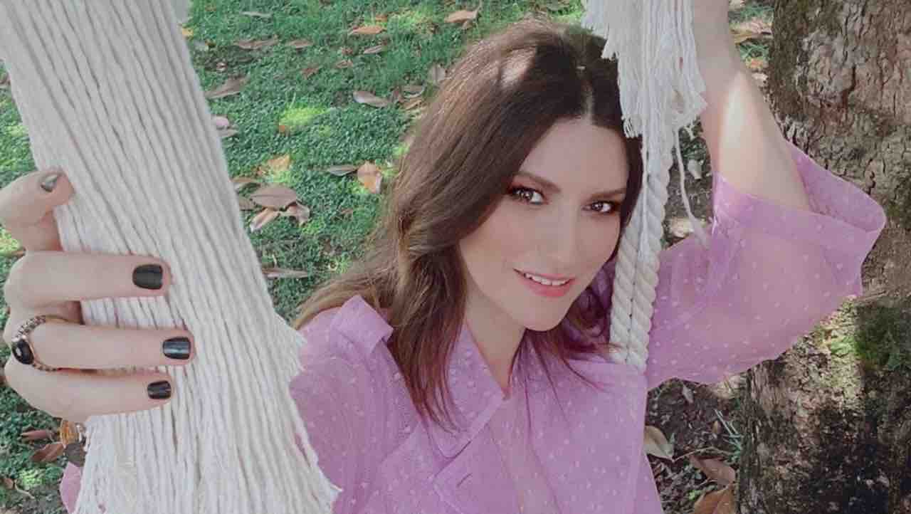 Laura Pausini tacchi