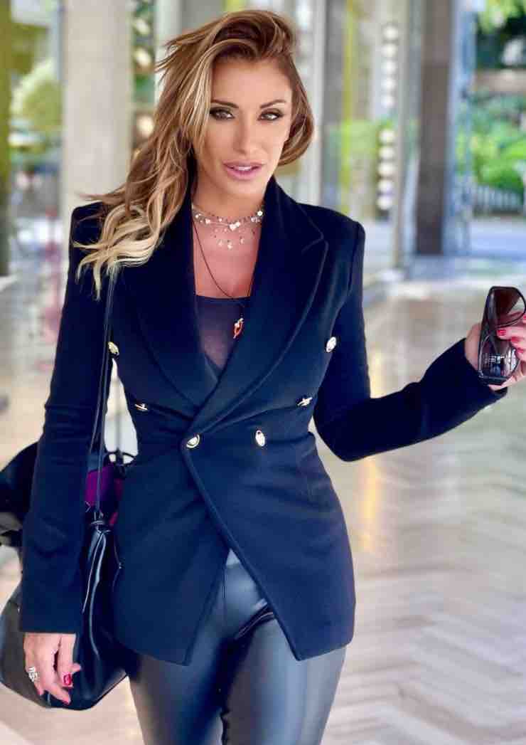 pelle Sabrina Salerno