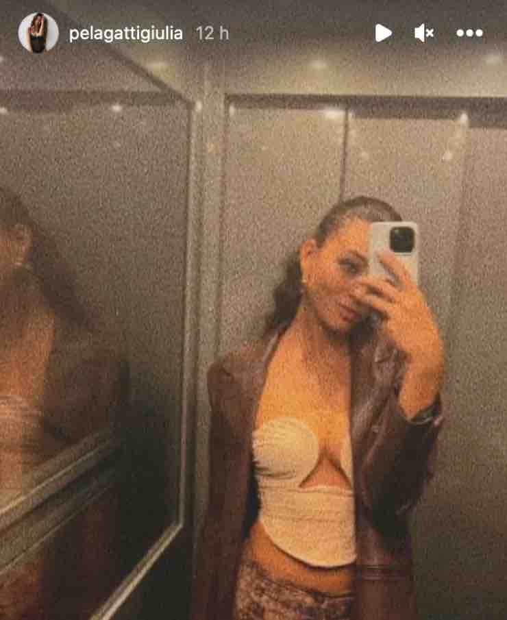 scollatura giulia pelagatti