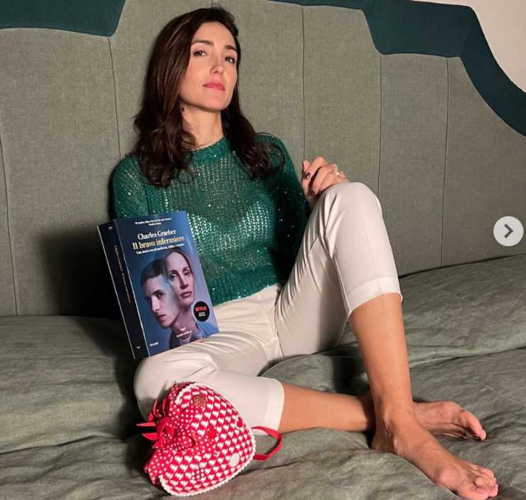 Caterina Balivo sul letto