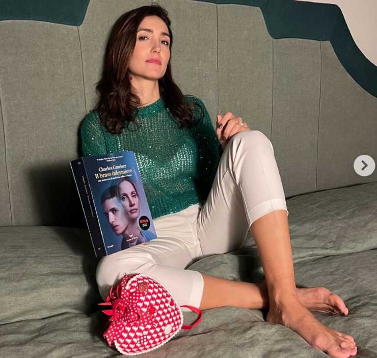 Caterina Balivo sul letto