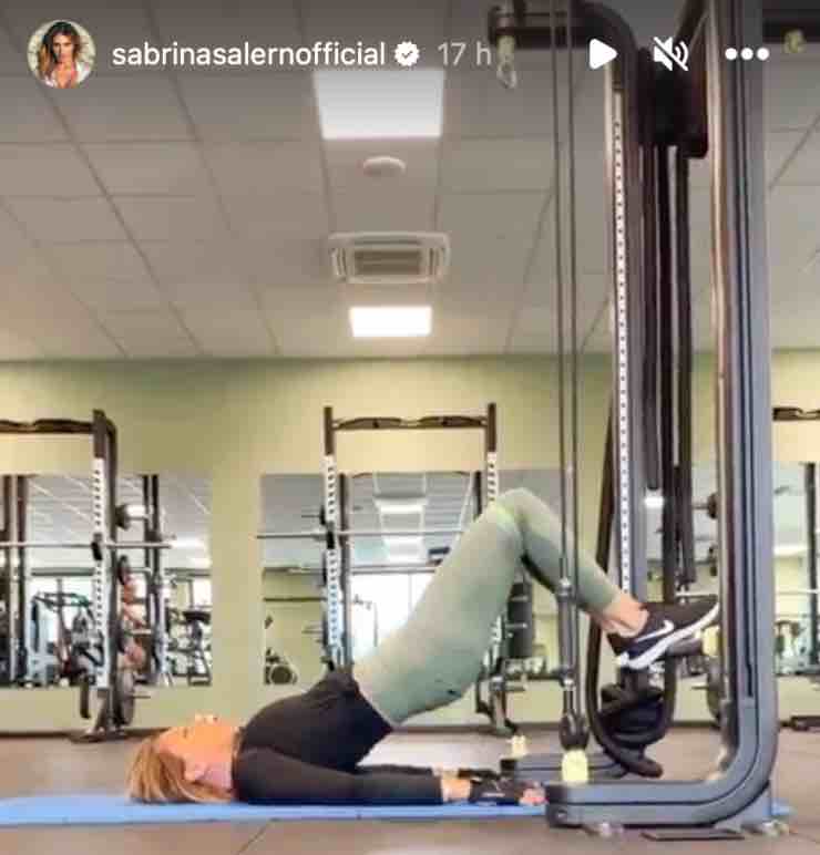 lato b sabrina salerno